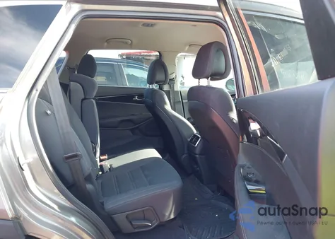 2016 Kia Sorento 2.4L Lx z USA, uszkodzony, nr VIN 5XYPG4A39GG106610